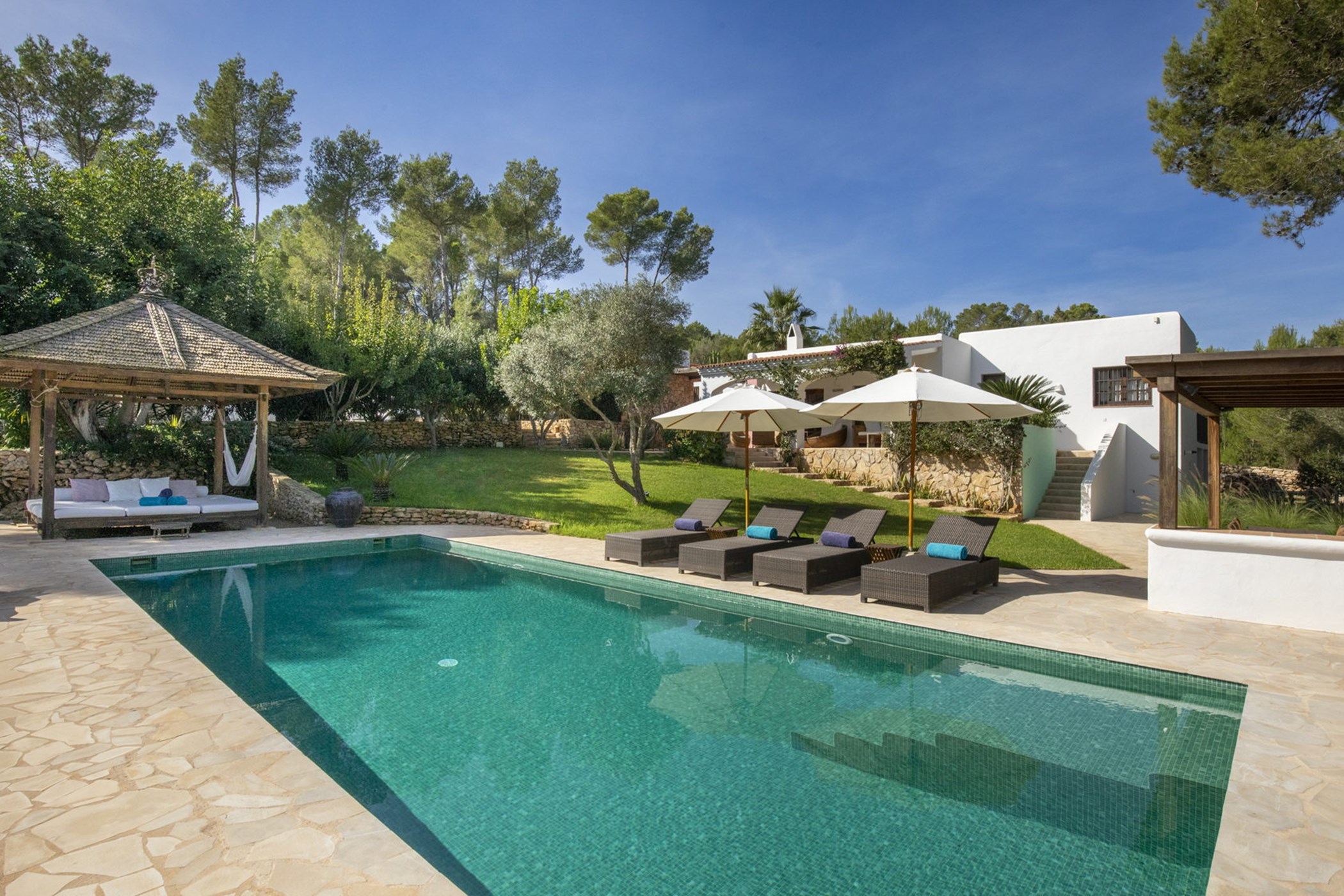 Boutique Style villa with a 11m x 4m pool close to the town of Santa Gertrudis