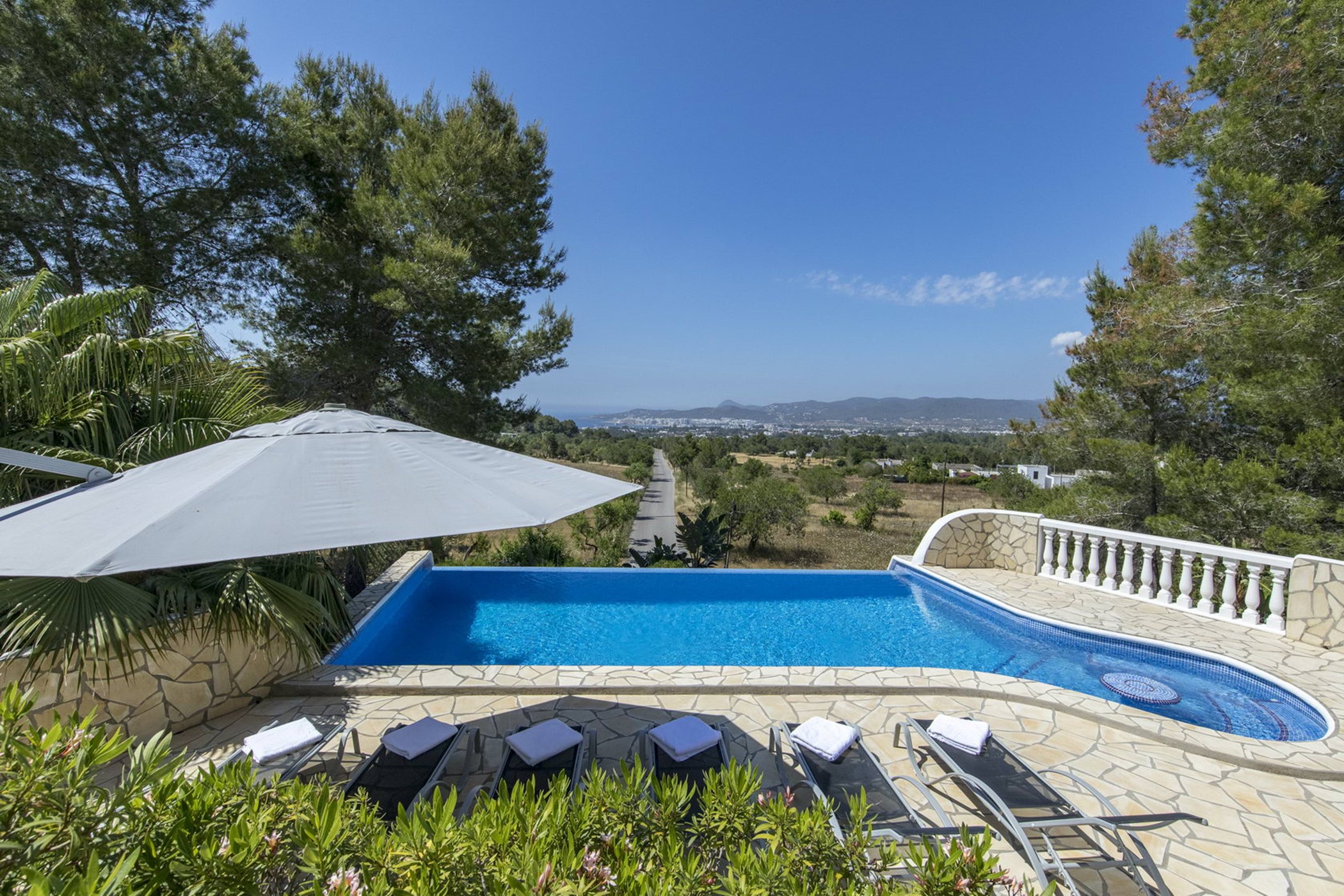 Elegant villa with seaview and pool in Sant Agusti.