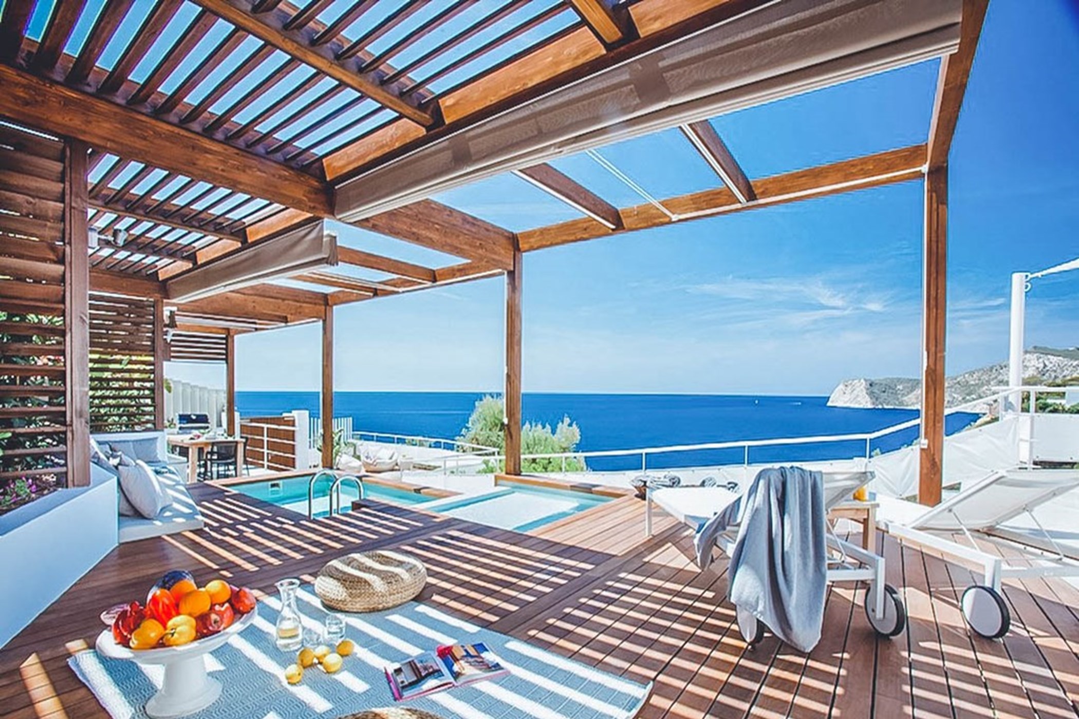 A stylish villa with the most brilliant frontline sea views